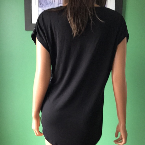 🌻🌻Arden B Sequined Short Sleeved Top🌻🌻 - Picture 2 of 9